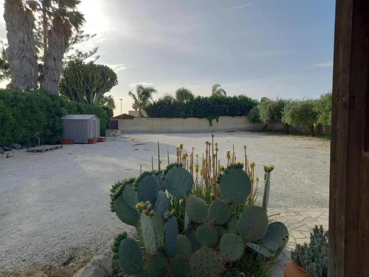 Green Rooms - Casa nel verde Pachino Bed & Breakfast